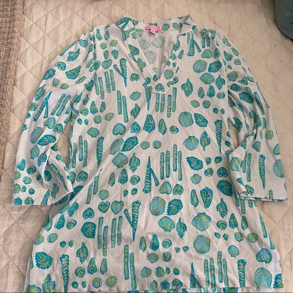 Lilly Pulitzer Tops - Lily Pulitzer White & Blue Shells Tunic Top XS